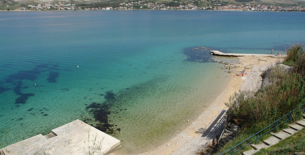 La spiaggia Biser a Pag